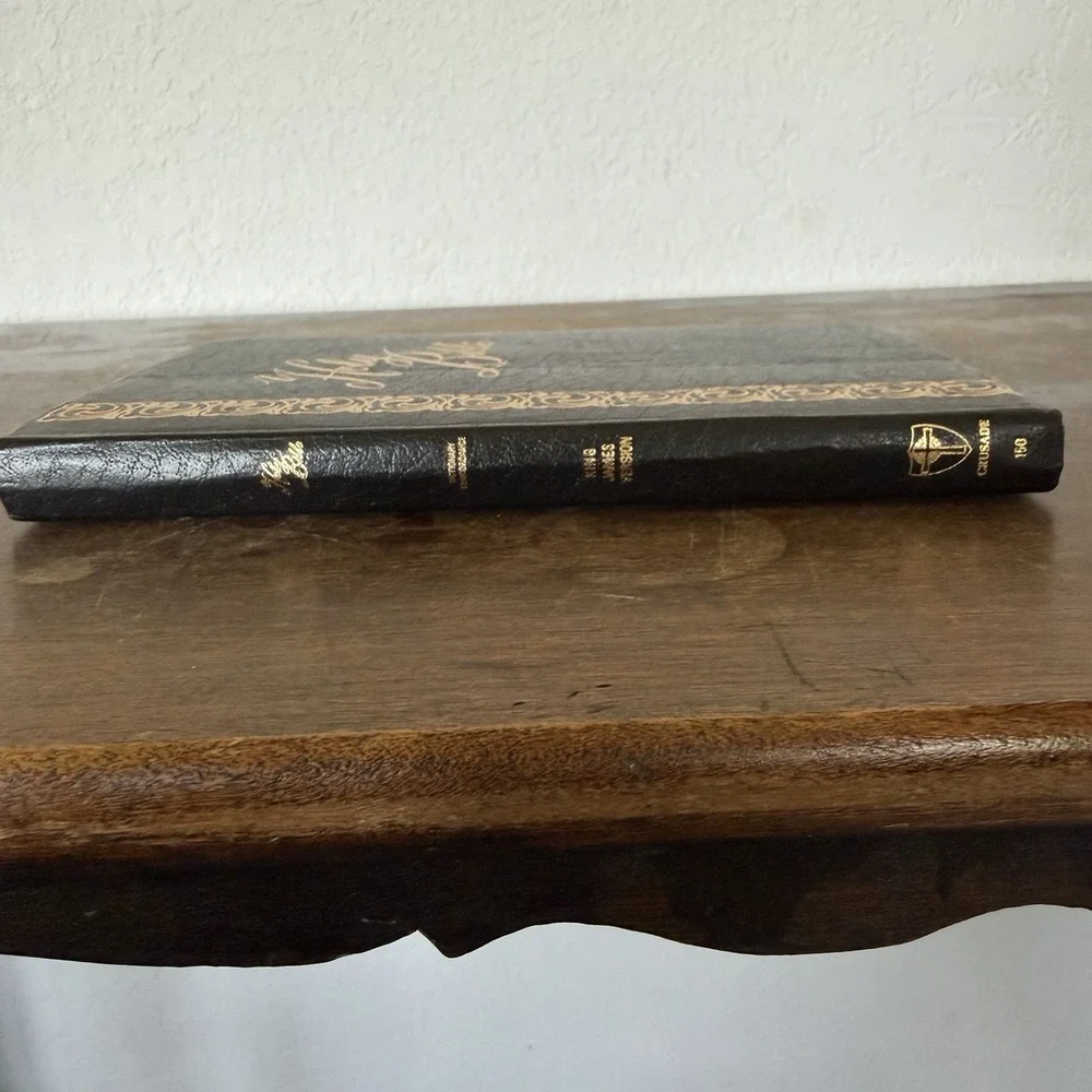 Vintage 1977 Holy Bible KJV Red Letter Edition Concordance Crusade Publishers